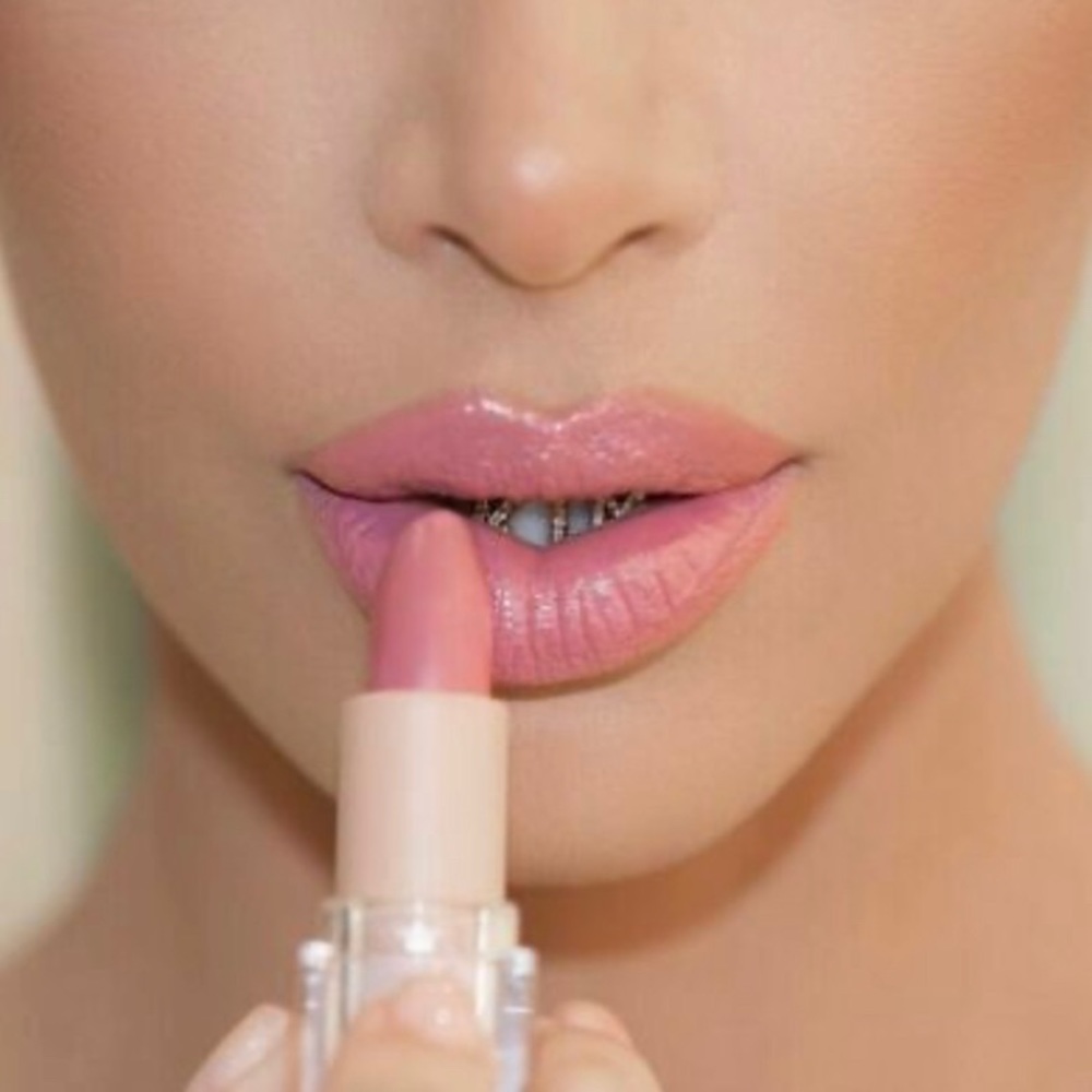 KKW PINK 2 NWT LIPSTICK  NO LONGER AVAILABLE IN STORES